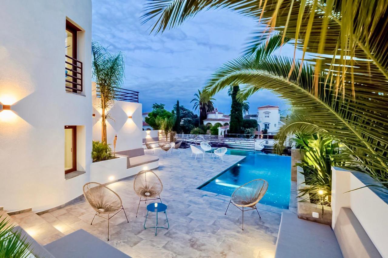 Villa N15 En Plein Coeur De La Marina, Proche De Rosas, Costa Brava