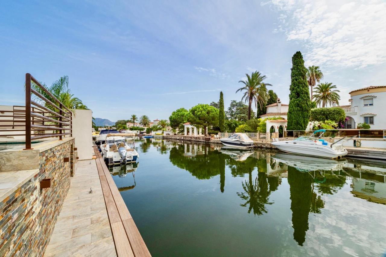 N15 En Plein Coeur De La Marina, Proche De Rosas, Costa Brava *